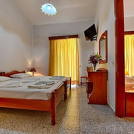 Hotel Ionis 2*