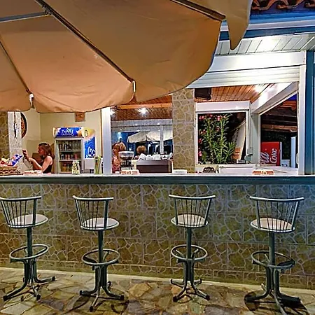 Ionis Hotel