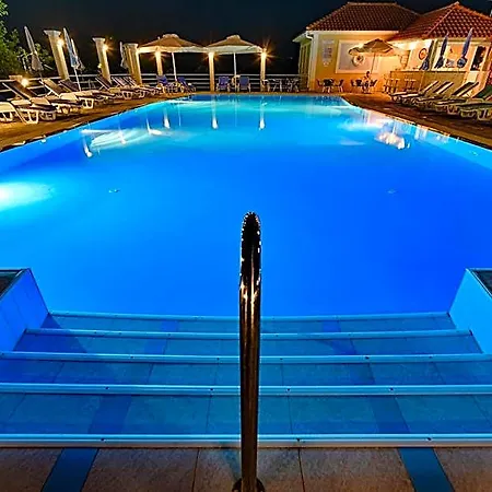 Hotel Ionis 2*