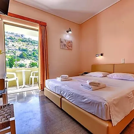 Hotel Ionis Valsamata